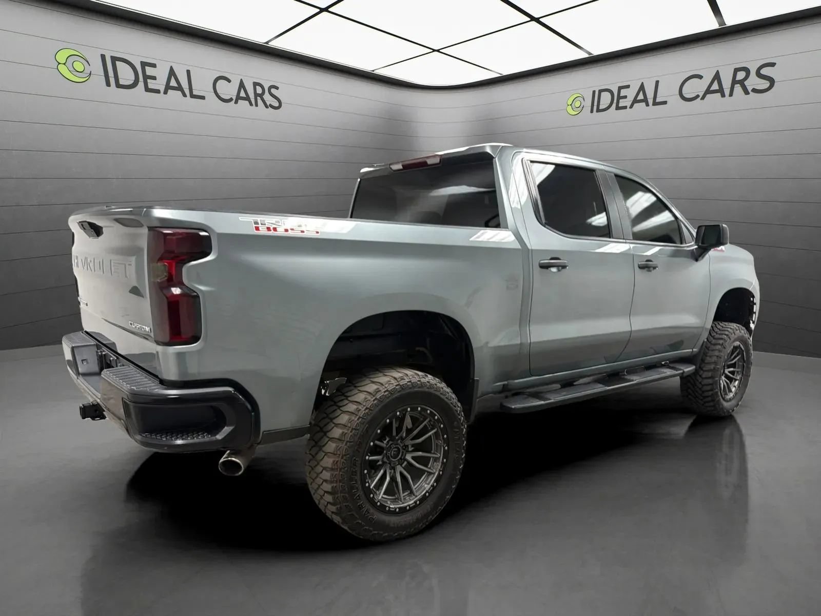 Used 2019 Chevrolet Silverado 1500 Custom Trail Boss w/ Custom Convenience Package AWD/4WD image 5