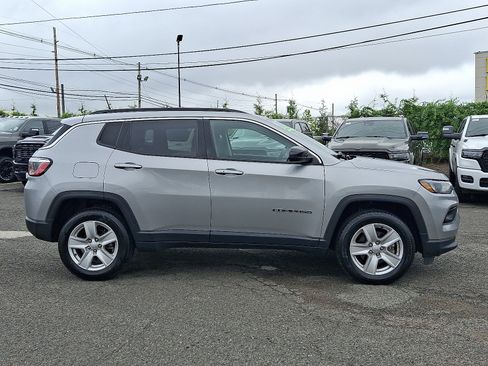 Used 2022 Jeep Compass Latitude AWD/4WD image 8