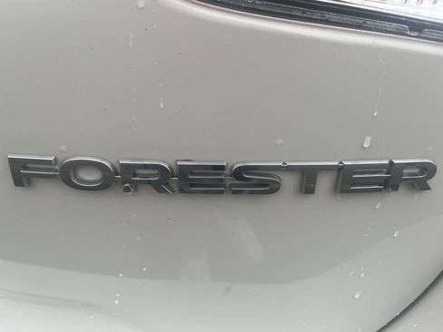 Used 2023 Subaru Forester Premium AWD/4WD image 18
