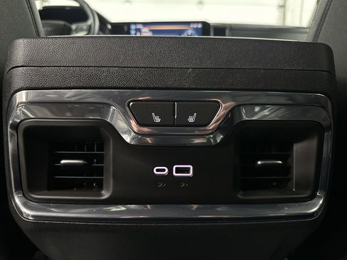 Used 2024 Chevrolet Silverado 1500 LTZ w/ LTZ Premium Package image 37