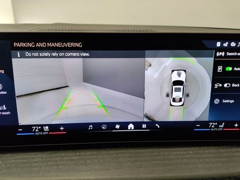 New 2026 BMW 330i Sedan w/ M Sport Package image 22