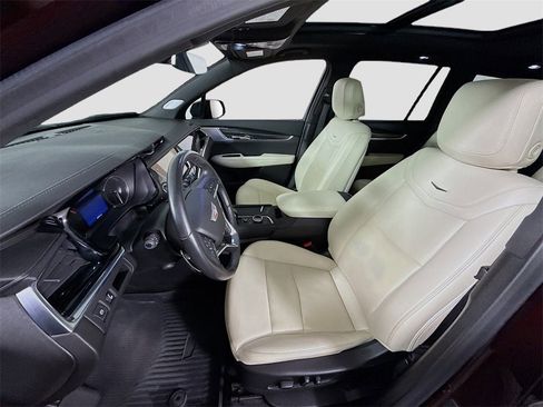 Used 2020 Cadillac XT6 Sport image 16