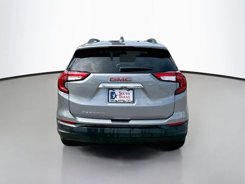 Used 2024 GMC Terrain SLE w/ Driver Convenience Package FWD image 6