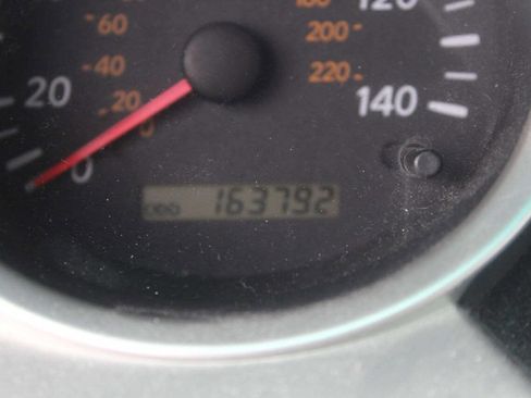 Used 2004 Toyota Highlander Limited image 12