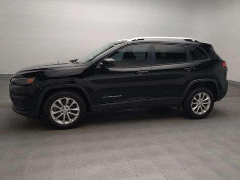 Used 2020 Jeep Cherokee Latitude FWD image 2