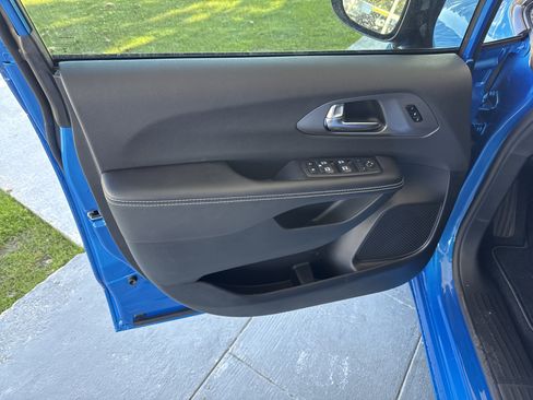 New 2026 Chrysler Pacifica Select w/ S Appearance Package image 12