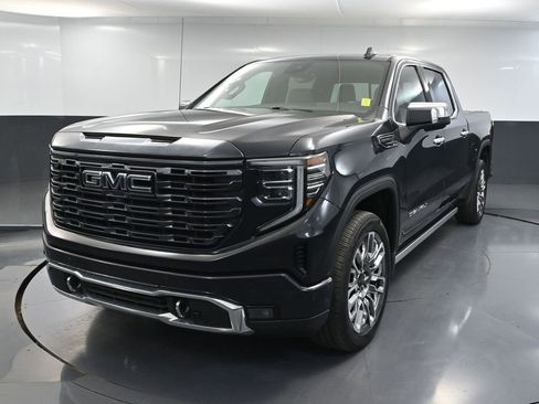 Used 2023 GMC Sierra 1500 Denali Ultimate image 12