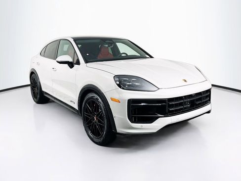 New 2026 Porsche Cayenne GTS image 7