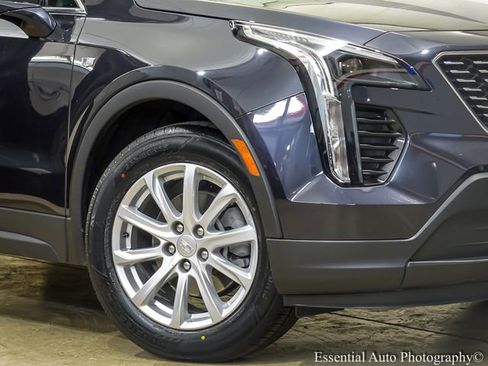 Certified 2023 Cadillac XT4 Luxury w/ Cold Weather Package AWD/4WD image 3