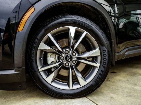 Certified 2023 INFINITI QX60 Luxe w/ Performance Audio Package image 3