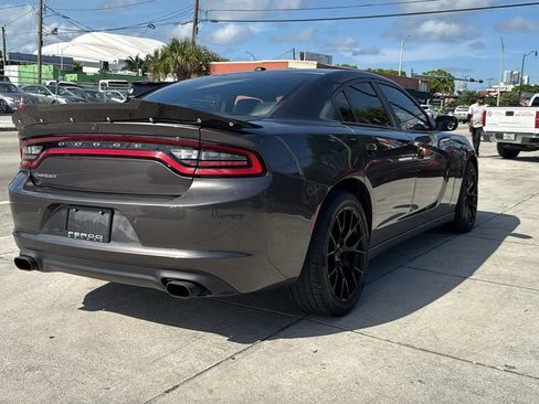 Used 2021 Dodge Charger SXT w/ Leather Interior Group RWD image 13
