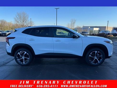 New 2026 Chevrolet Trax RS FWD image 24