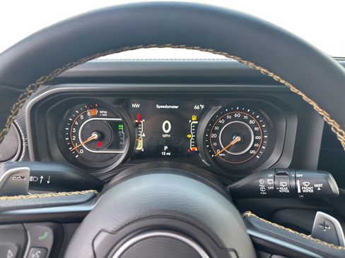 New 2025 Jeep Wrangler Unlimited Rubicon 392 image 13