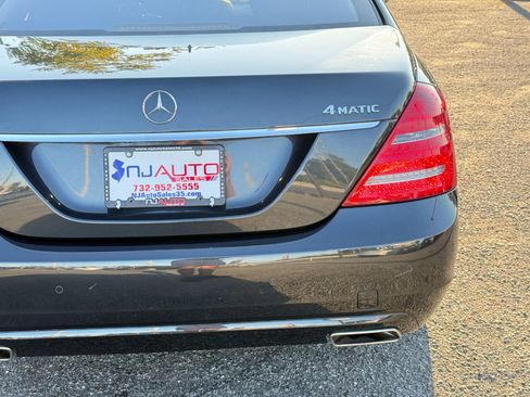 Used 2011 Mercedes-Benz S 550 4MATIC image 90