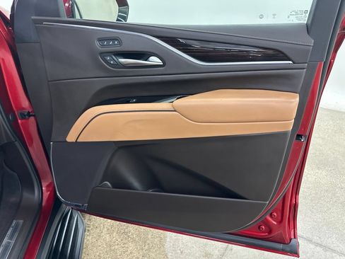 Certified 2023 Cadillac Escalade Sport AWD/4WD image 19