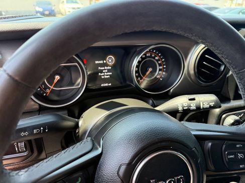 Used 2023 Jeep Wrangler Sport AWD/4WD image 4