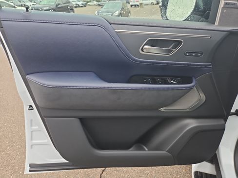 New 2026 INFINITI QX80 4WD image 5