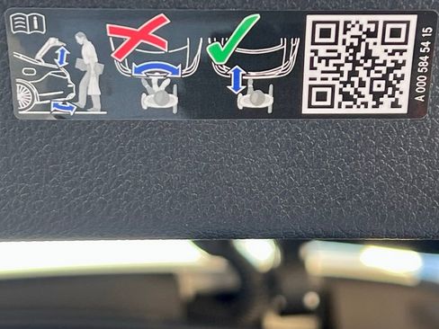 Certified 2026 Mercedes-Benz GLC 300 4MATIC image 40