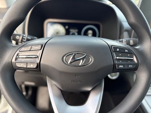 Used 2023 Hyundai Kona SE w/ Cargo Package image 39