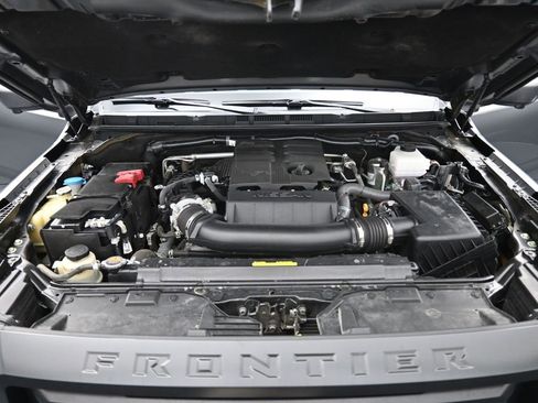 Used 2023 Nissan Frontier PRO-4X w/ Pro Convenience Package image 18