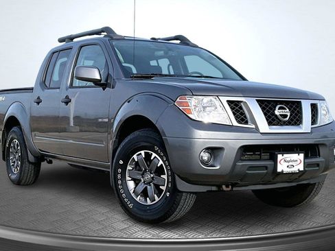 Used 2019 Nissan Frontier PRO-4X image 12