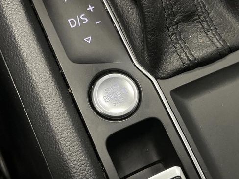 Used 2019 Volkswagen Atlas SE w/ Panoramic Sunroof Package image 22