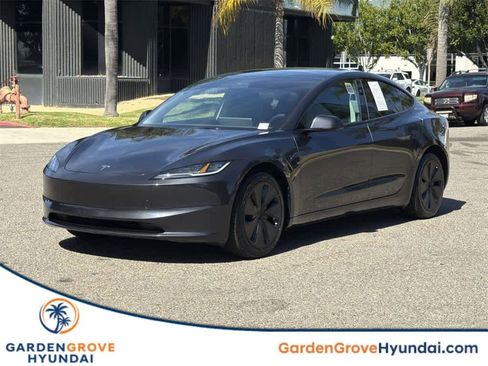 Used 2024 Tesla Model 3 Standard Range image 1
