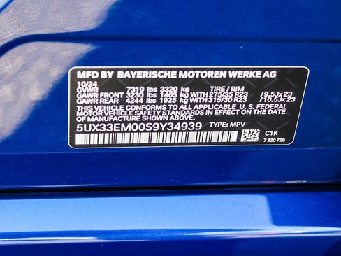 Used 2025 BMW X7 M60i image 36