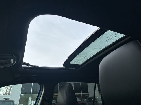 New 2026 Jeep Cherokee Limited image 25