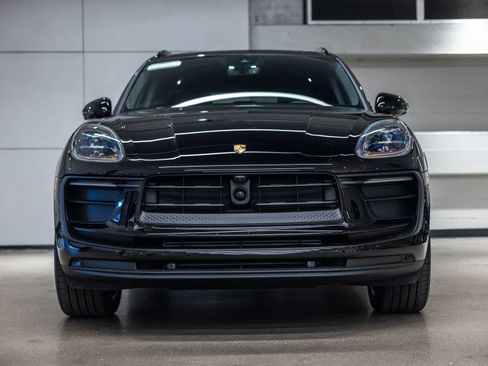 Certified 2026 Porsche Macan AWD/4WD image 11