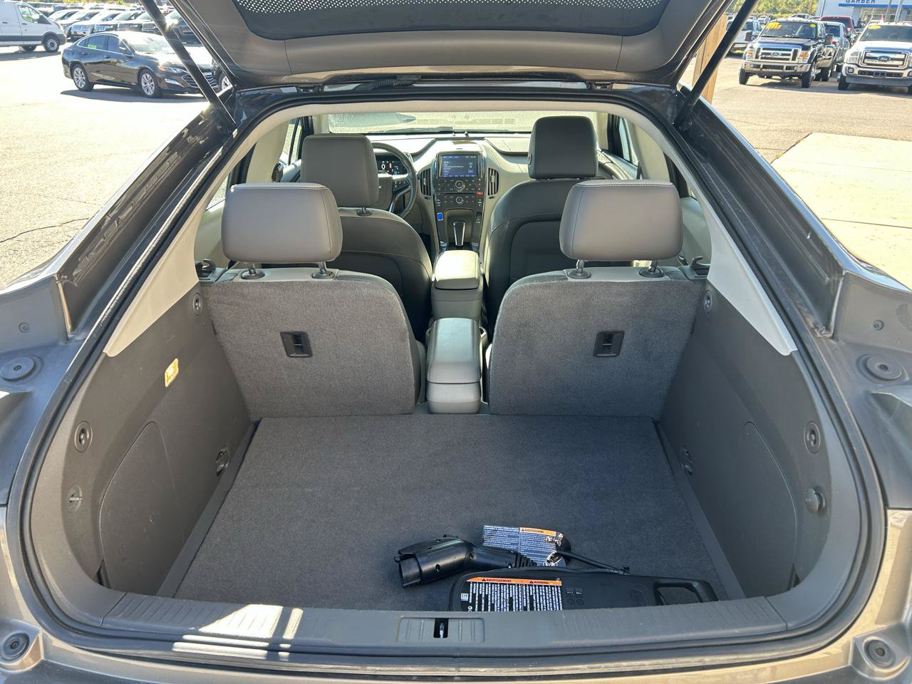 Used 2015 Chevrolet Volt Premium w/ Premium Trim Package FWD image 17