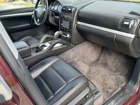 Used 2004 Porsche Cayenne S image 17