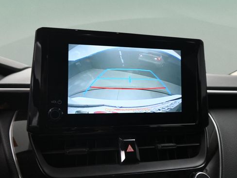 Used 2023 Toyota Corolla LE FWD image 29