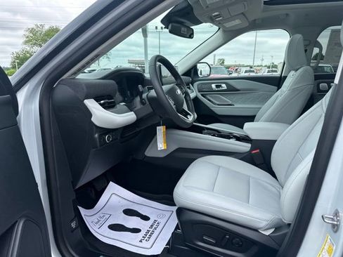 New 2026 Ford Explorer Platinum AWD/4WD image 33