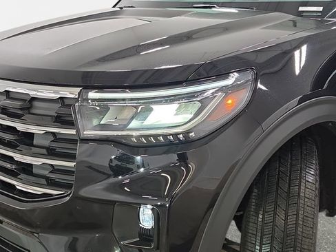 Used 2026 Ford Explorer Active w/ Active Comfort Package AWD/4WD image 30