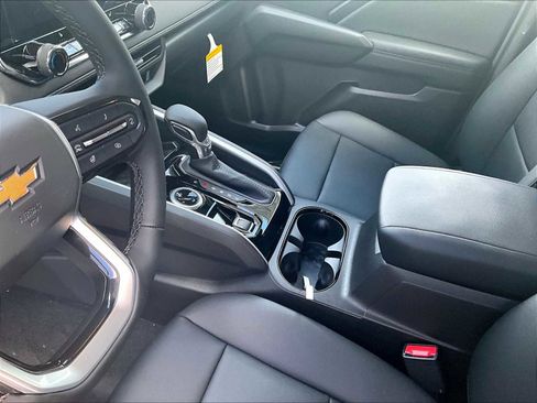 New 2025 Chevrolet Colorado LT w/ LT Convenience Package image 14
