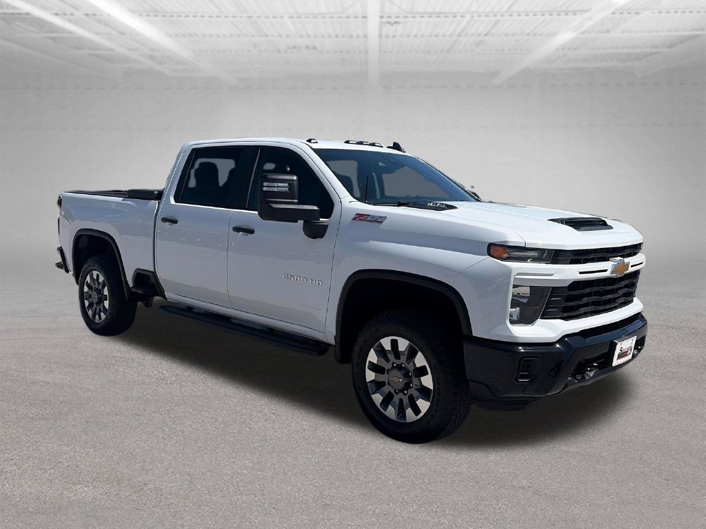Used 2025 Chevrolet Silverado 2500 Custom w/ Z71 Off-Road Package AWD/4WD image 8