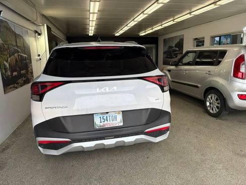 Certified 2025 Kia Sportage EX AWD/4WD image 7