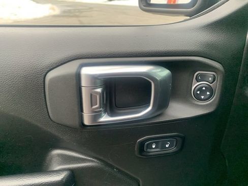 Used 2023 Jeep Gladiator Sport AWD/4WD image 10