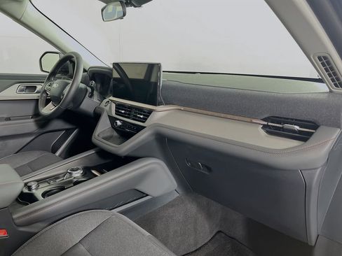 Used 2025 Ford Explorer Active image 34