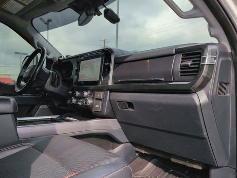 Used 2024 Ford F250 Lariat w/ Chrome Package image 27