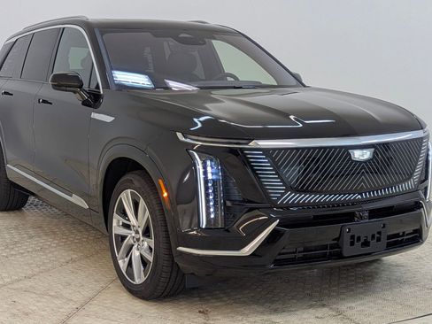 New 2026 Cadillac Vistiq Luxury image 6