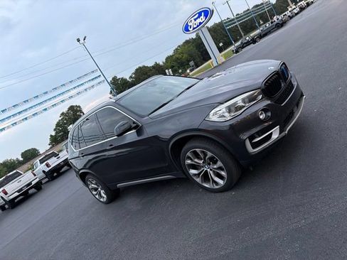 Used 2017 BMW X5 xDrive50i AWD/4WD image 2