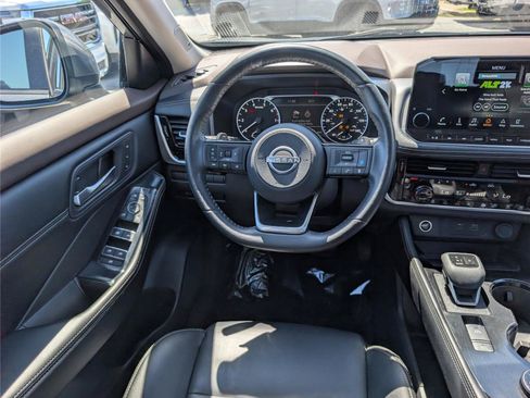 Used 2023 Nissan Rogue SL w/ SL Premium Package AWD/4WD image 18
