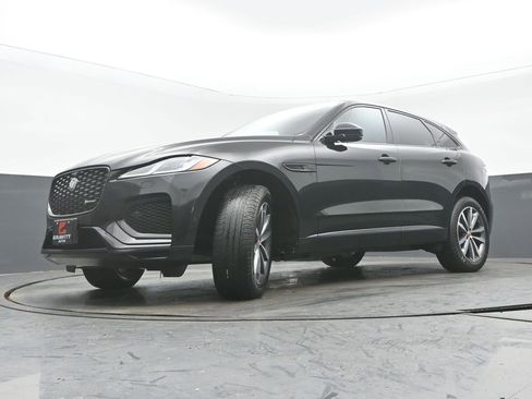 Used 2021 Jaguar F-PACE R-Dynamic S image 29