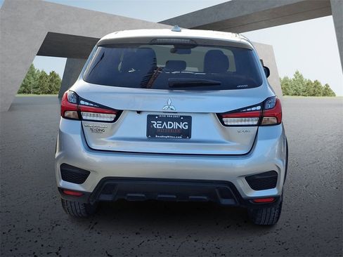 Used 2024 Mitsubishi Outlander Sport SE image 6