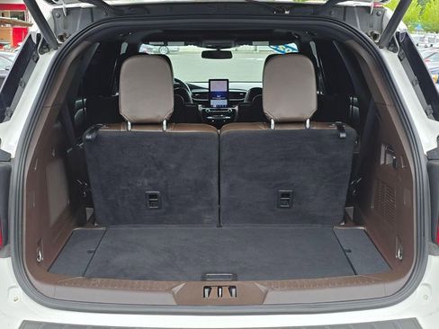 Used 2023 Ford Explorer King Ranch w/ Technology Package AWD/4WD image 14
