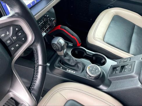 Used 2024 Ford Bronco Wildtrak AWD/4WD image 15