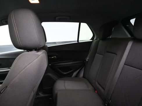Used 2020 Chevrolet Trax LT FWD image 14