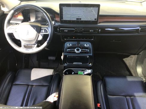 Used 2021 Lincoln Nautilus Reserve w/ Equipment Group 201A image 10